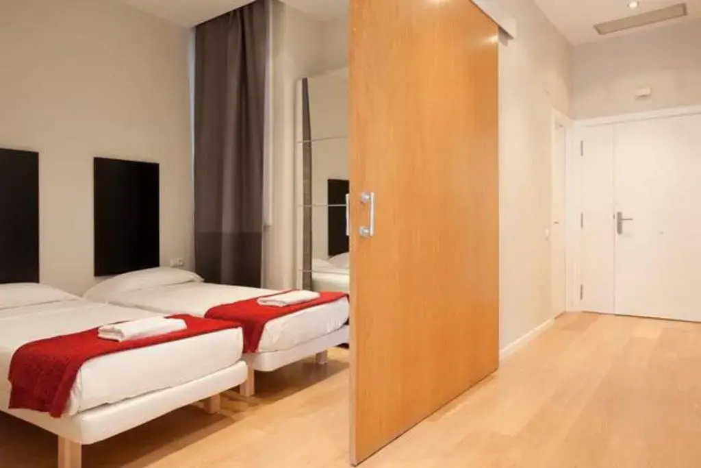 Modern apartment with a large balcony and A/C