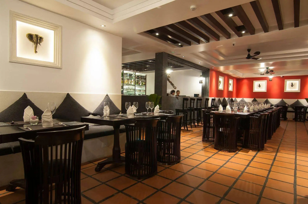 La Rose Suites