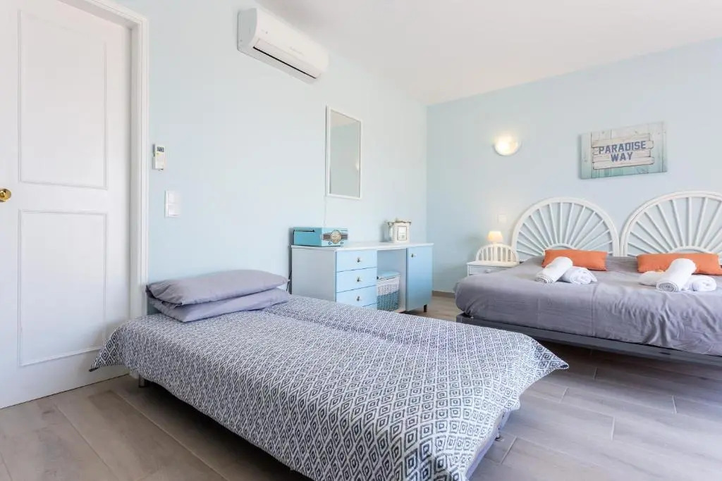 Mariners (3) - Bright and stylish apartment - 2 minute walk to the beach