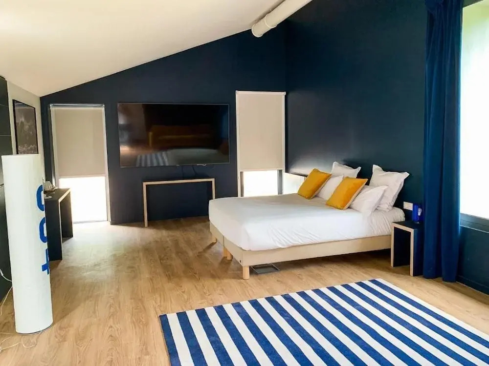 HOTEL LA MARINE