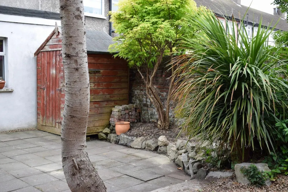 Dublin 2 Bedroom House With Garden