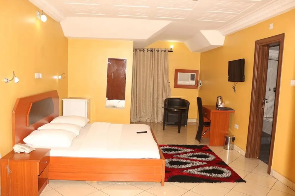 Royal Charlin Hotel and Suites