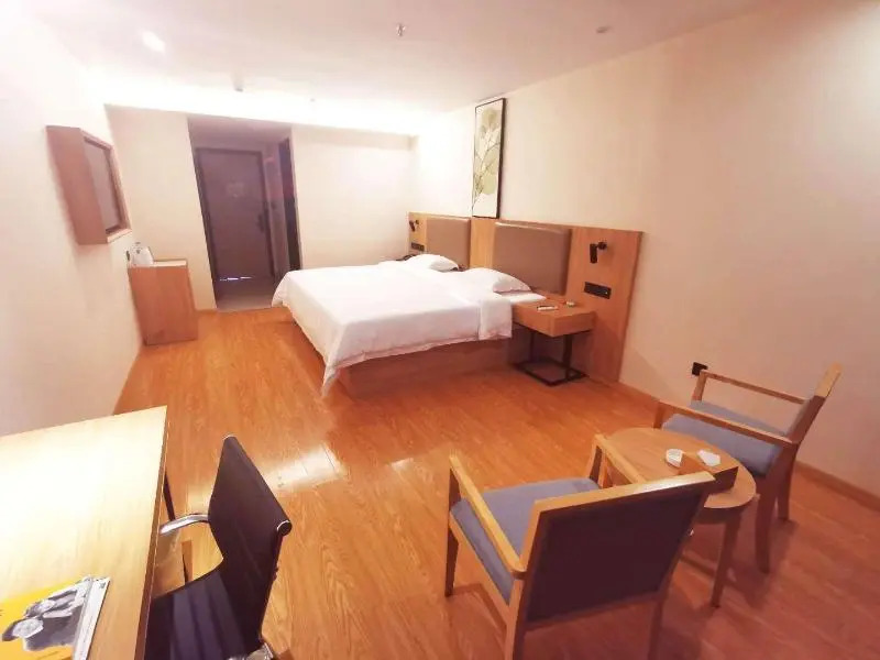 GreenTree Inn Qinzhou East Railway Station