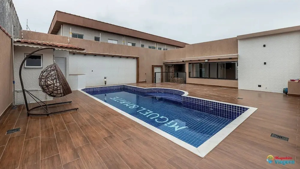 Luxuosa Casa com Piscina
