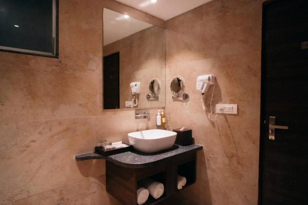 Playotel Premier Vijay Nagar