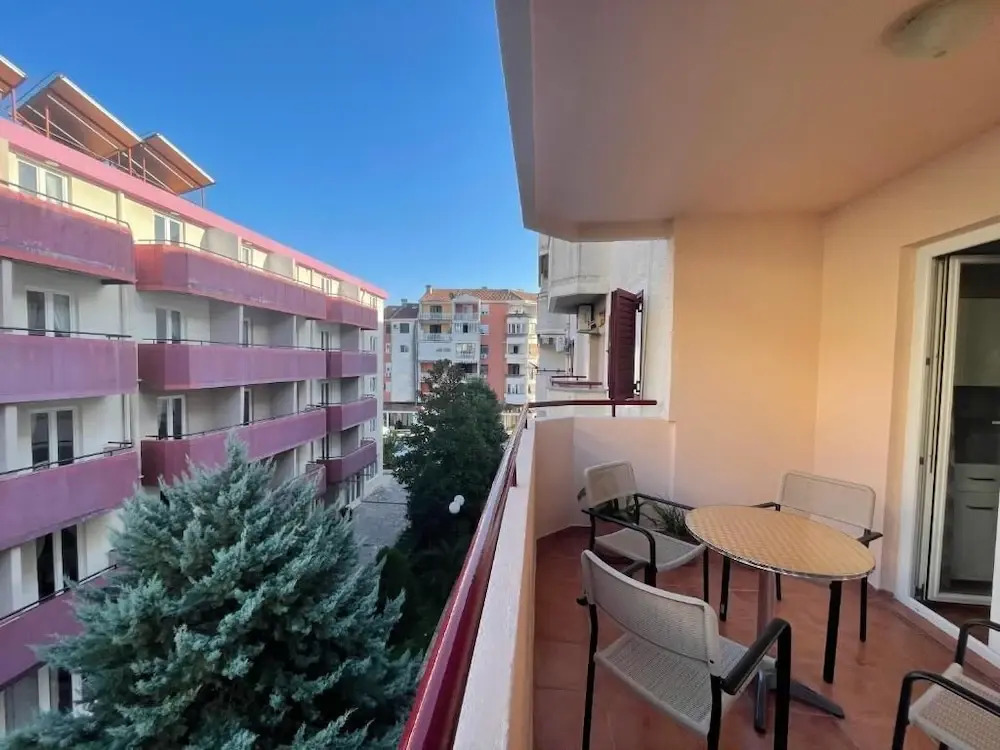 COMFORT APARTMENT NEAR THE BEACH