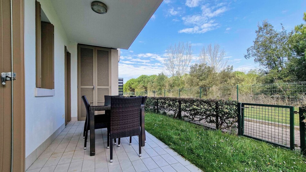 Lovely Apartment Overlooking the Pool in Bibione