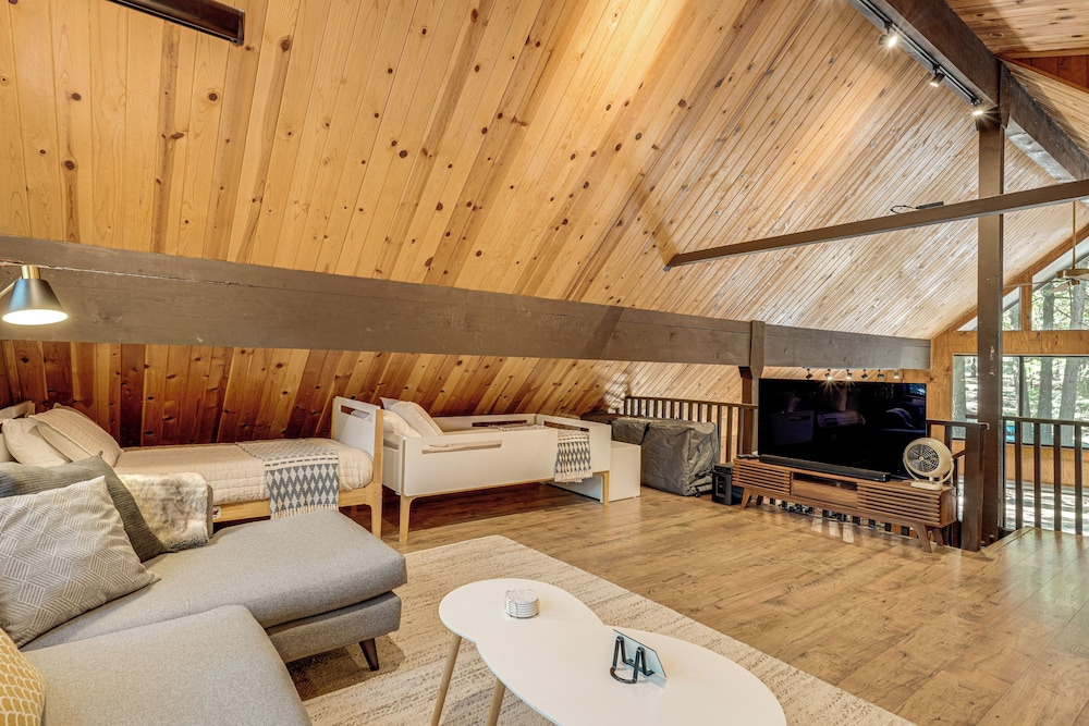 Modern Big Trees Family Cabin w/ Full Amenities