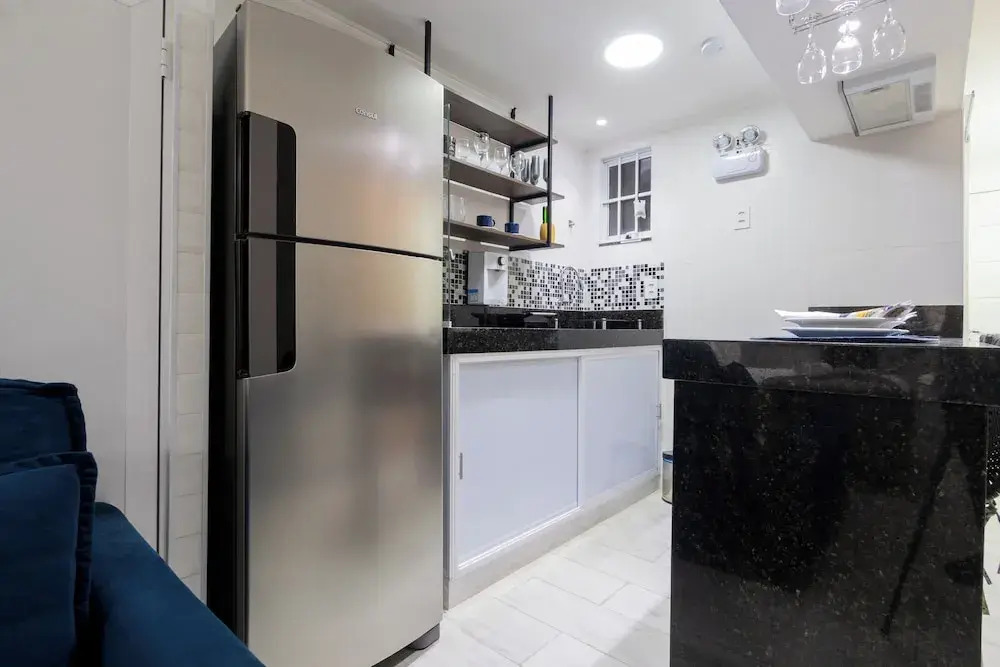 Lindo apto reformado com vista - C044