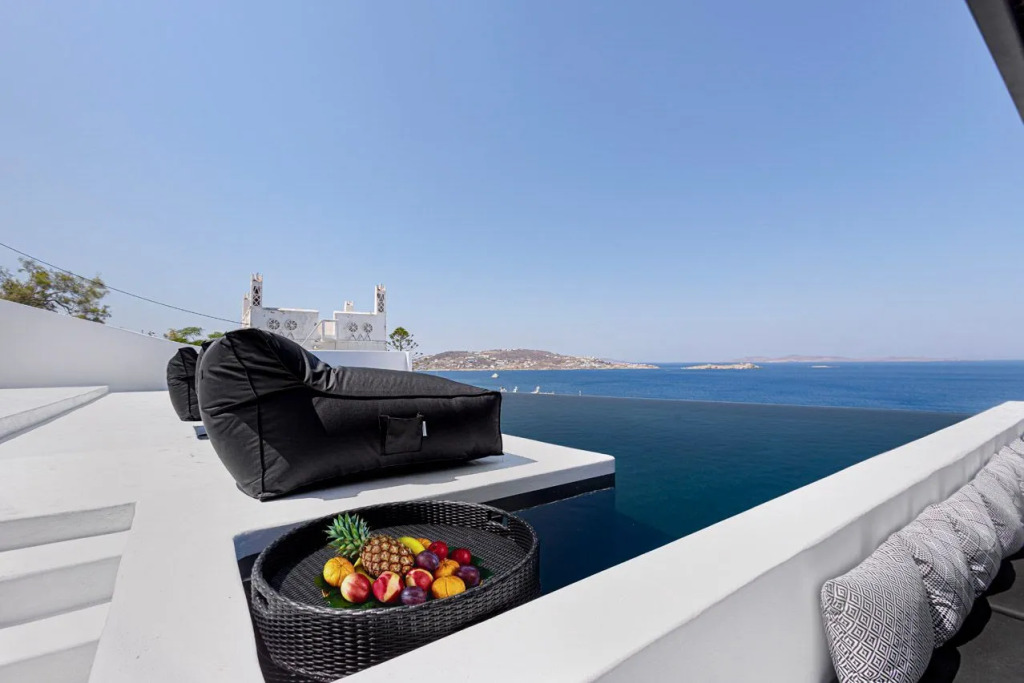 Tagoo Black Mykonos