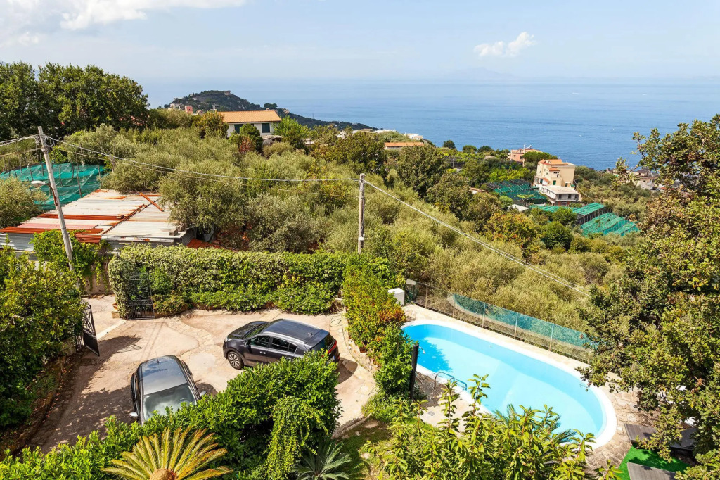 AMORE RENTALS - Villa The Stone on the Sea