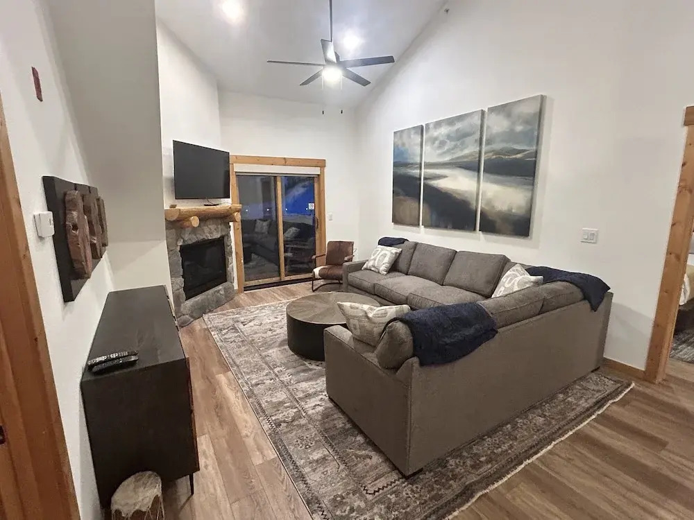 Renovated 3br Mountain Condo - Kids Ski Free 3 Bedroom Condo