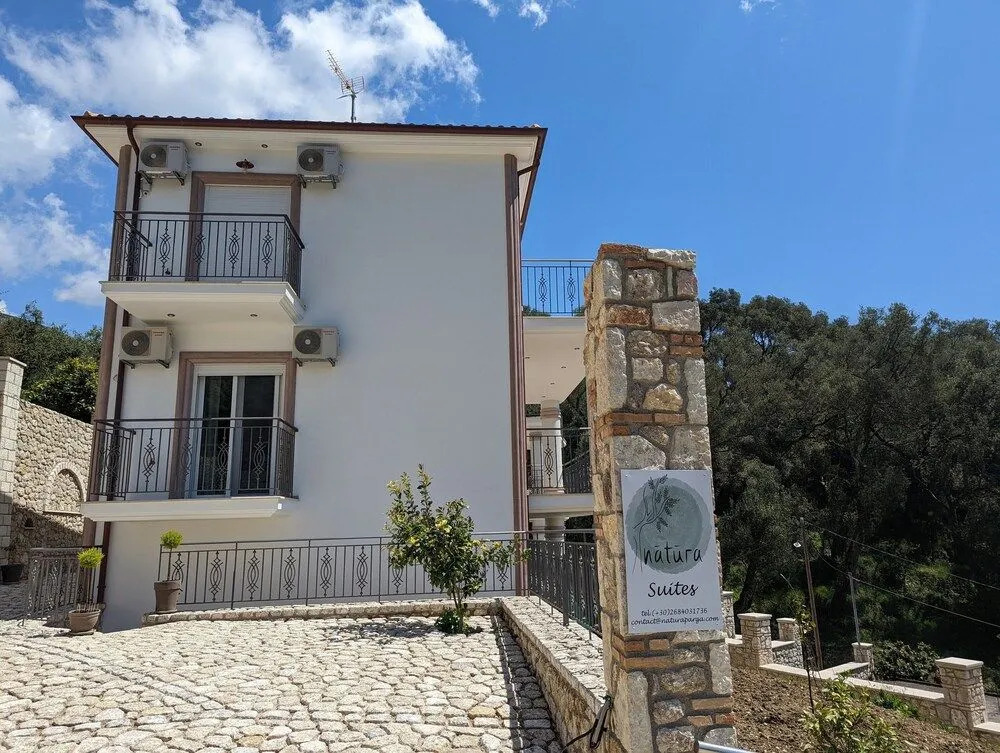 Natura Luxury Suites Parga