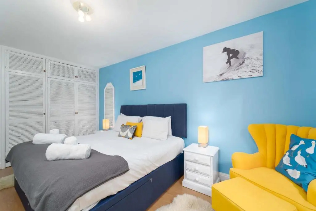 11 Carrack Widden