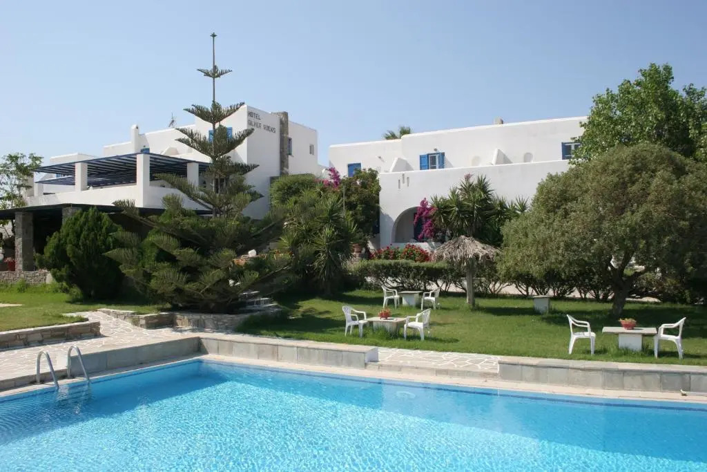 Silver Rocks Hotel