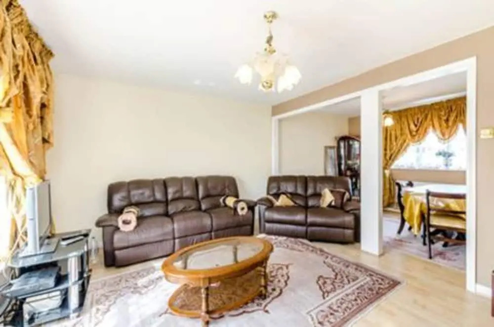 Lovely 3 Bedroom House, Northolt