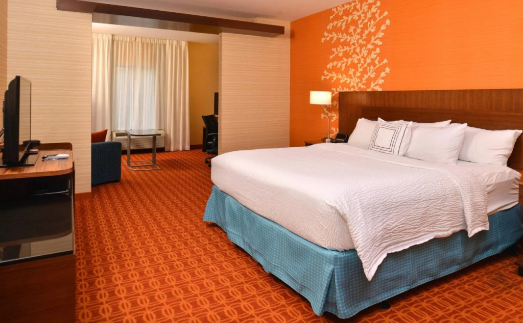 Fairfield Inn & Suites Calhoun