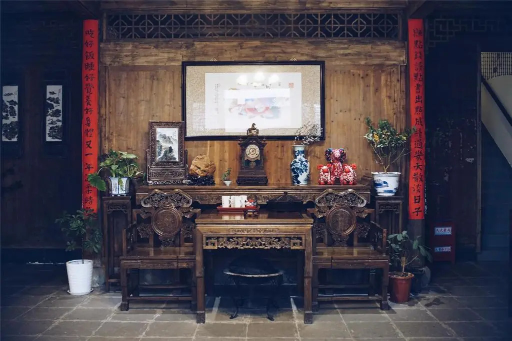 September Huizhou Inn