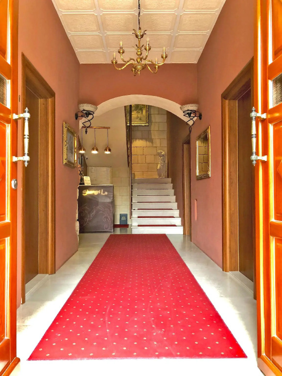 Shangri La Mansion