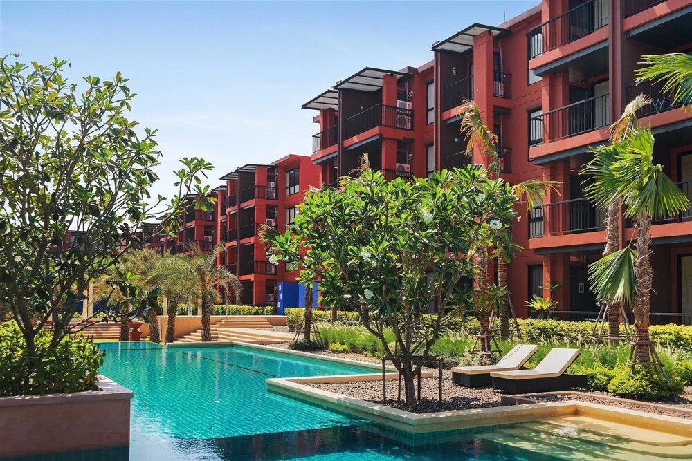 Bluroc Hua Hin by FavStay