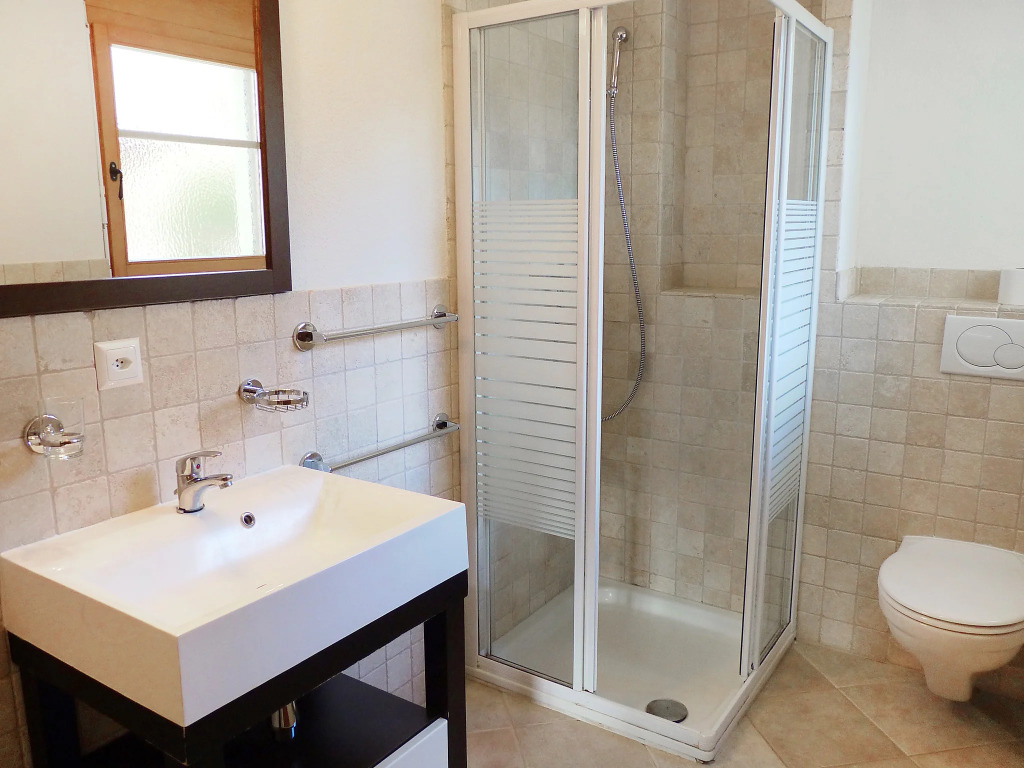 Apartment Ardève No 11 by Interhome