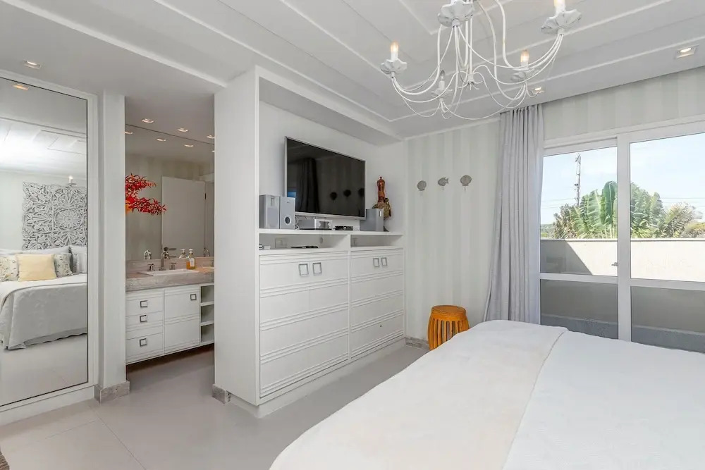 Bz45 Rua das Pedras Casa com Piscina