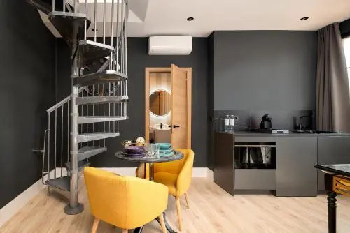 Suite 1907 Oviedo