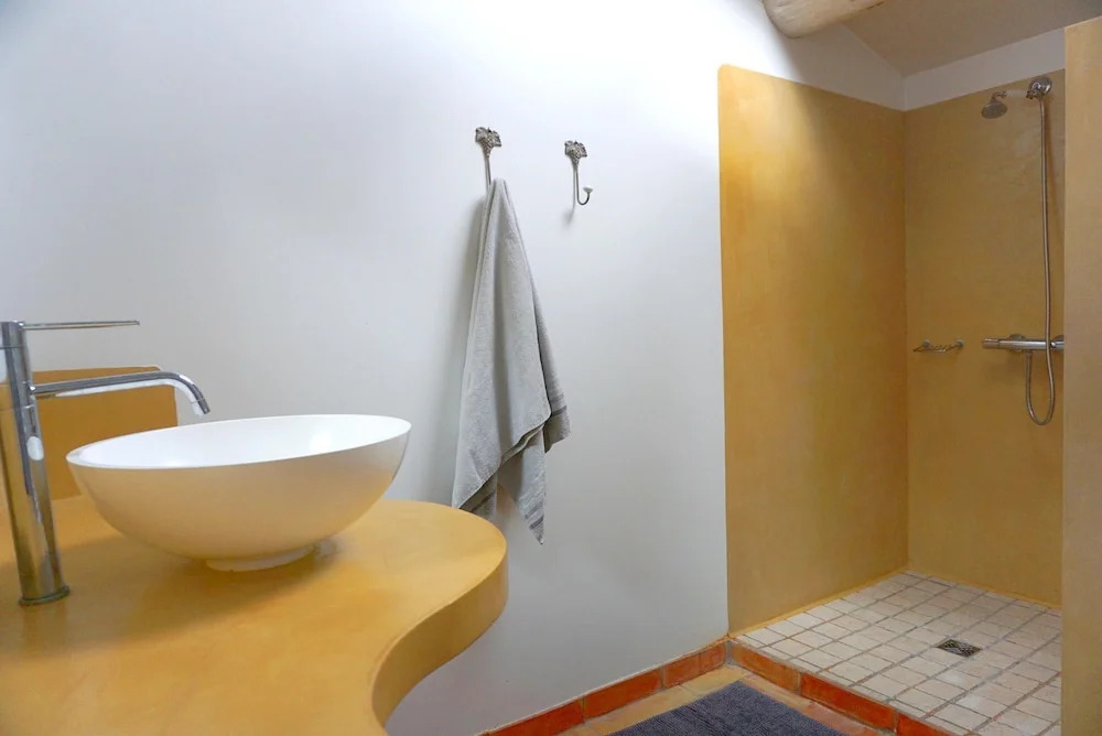 Villa With 4 Bedrooms in Simaine La Rotonde, With Shared Pool, Furnished Garden and Wifi