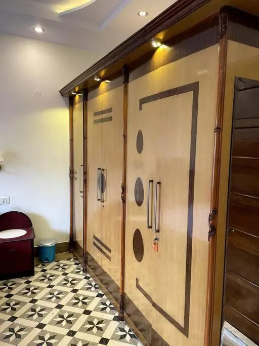 Lovely 4 bedroom condo
