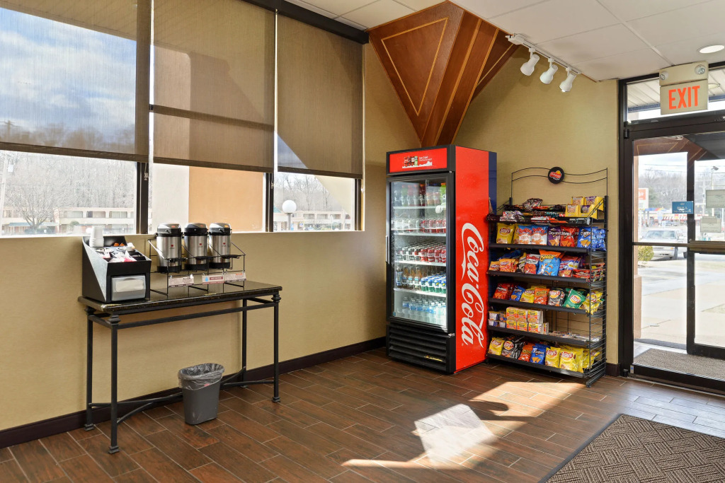 Red Roof Inn and Suites Newark - University