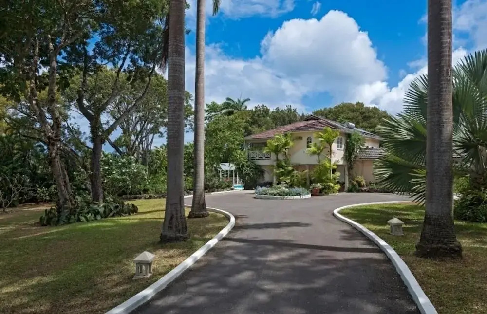 Villa Dene Court
