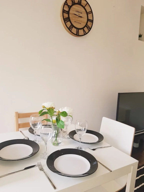 BlueOne Serviced Apartments-Sandon House