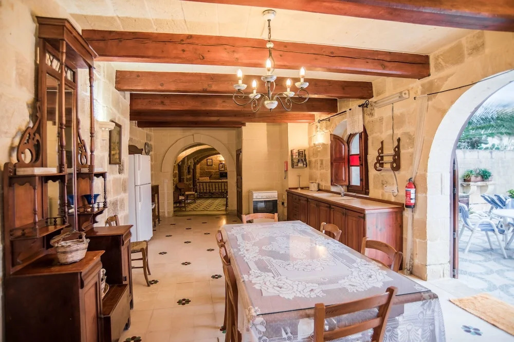 Ta Karmni Farmhouse
