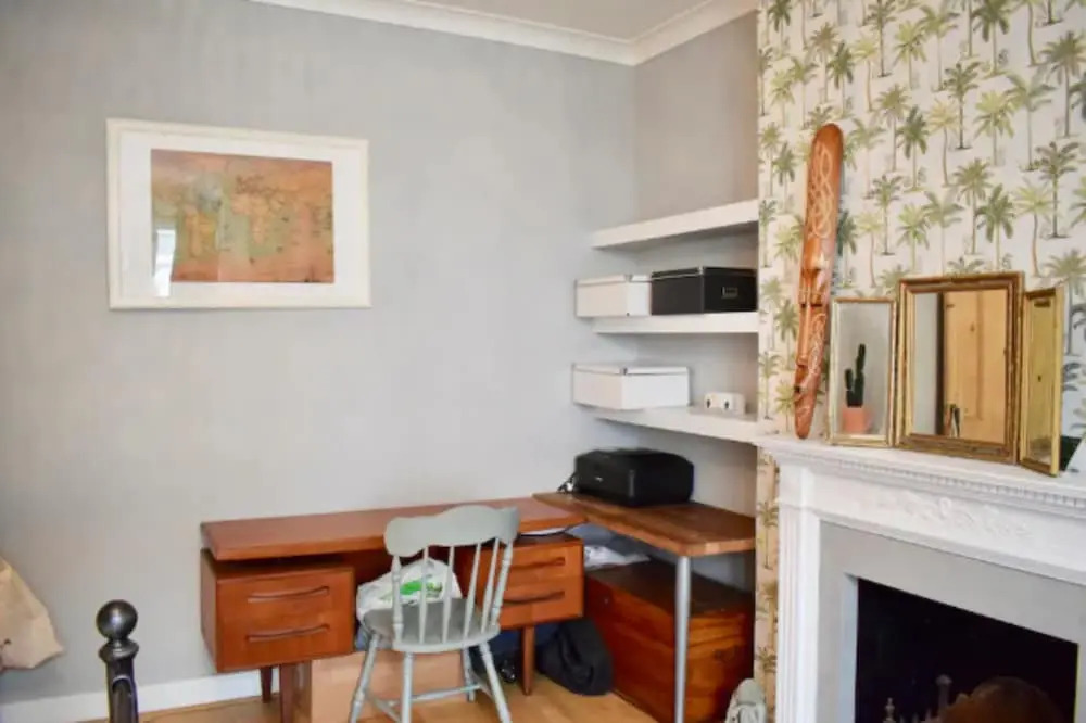 Stunning 2 Bedroom Flat in Vibrant Neighbourhood