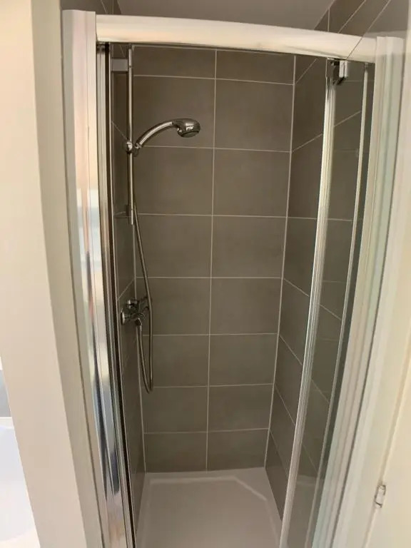 2 Bed House Waterside Luxury Living, Central Area