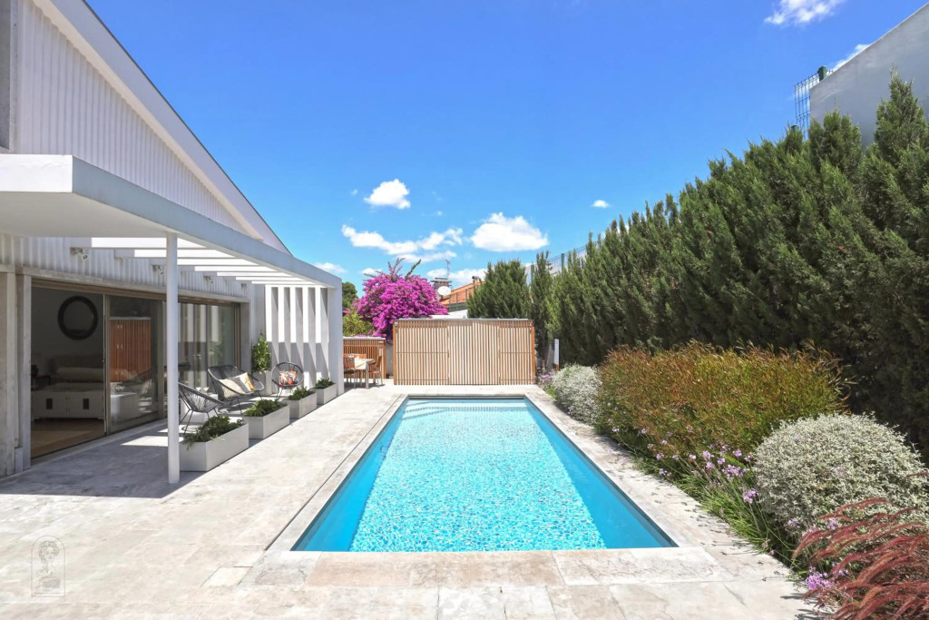 Santa Joana Apartment with garden and heated pool