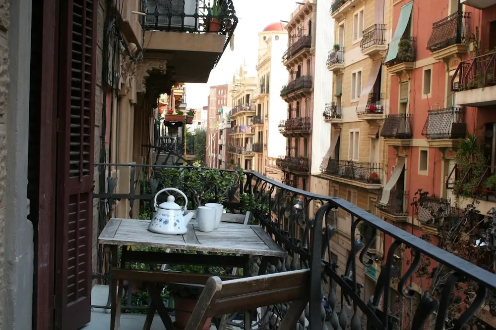 Avenida Apartments Tapioles II