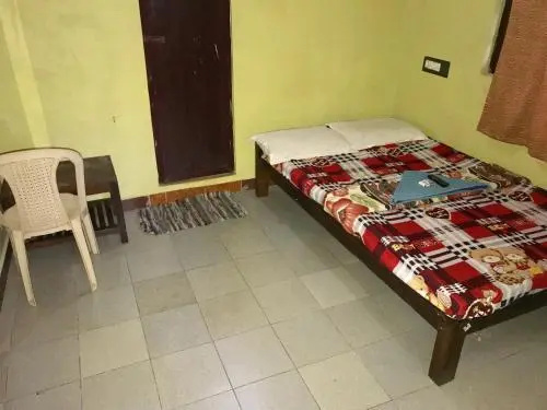 Oyo 41895 Aravind Auro Guest House