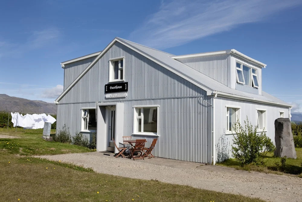 Snjofell Guesthouse