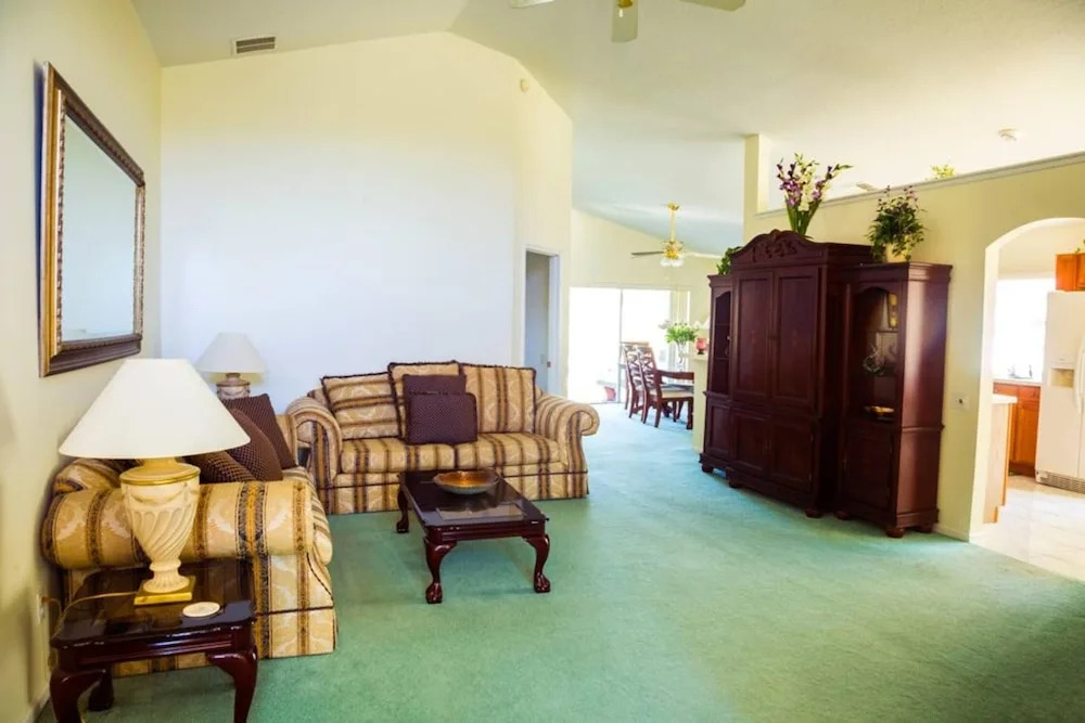 Golf Preserve Private Home