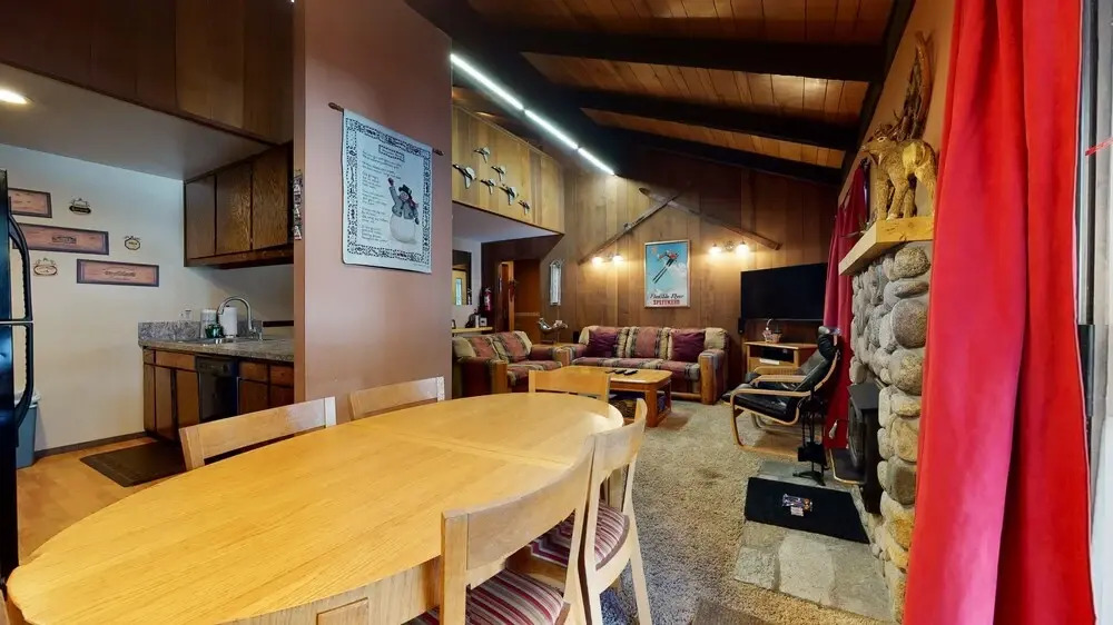 Horizons 4 186 Centrally Located, Spacious Mammoth Home with Cozy Fireplace by RedAwning