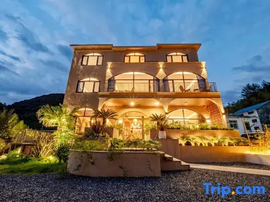 Yulin Homestay (Sanqingshan Tourist Highway)