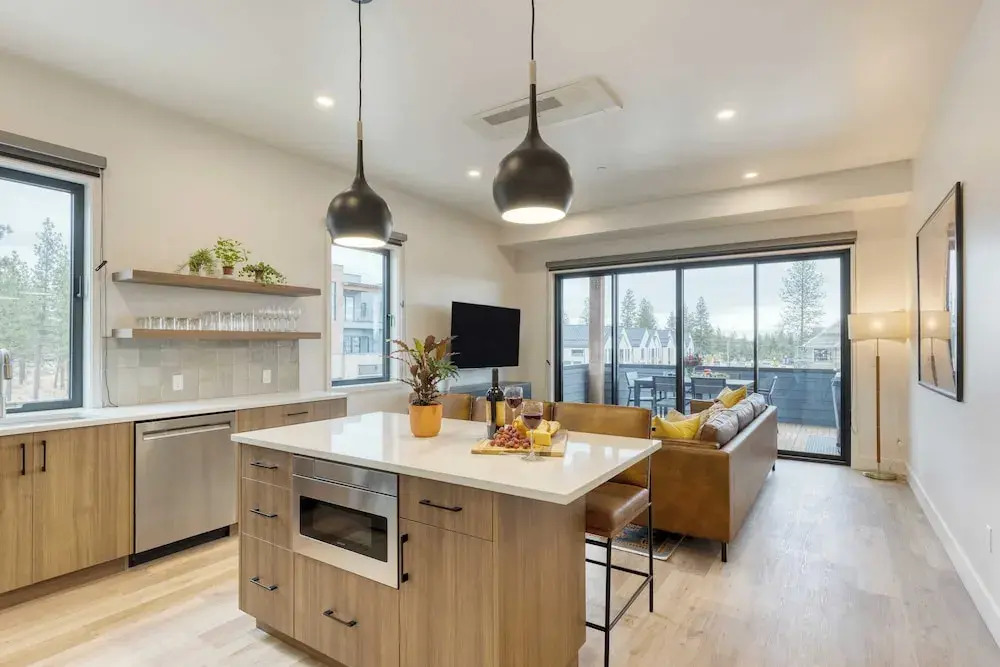 2 Units Minutes to Old Bend Deck + Hot Tub 1216 Skyline Ranch by Avantstay