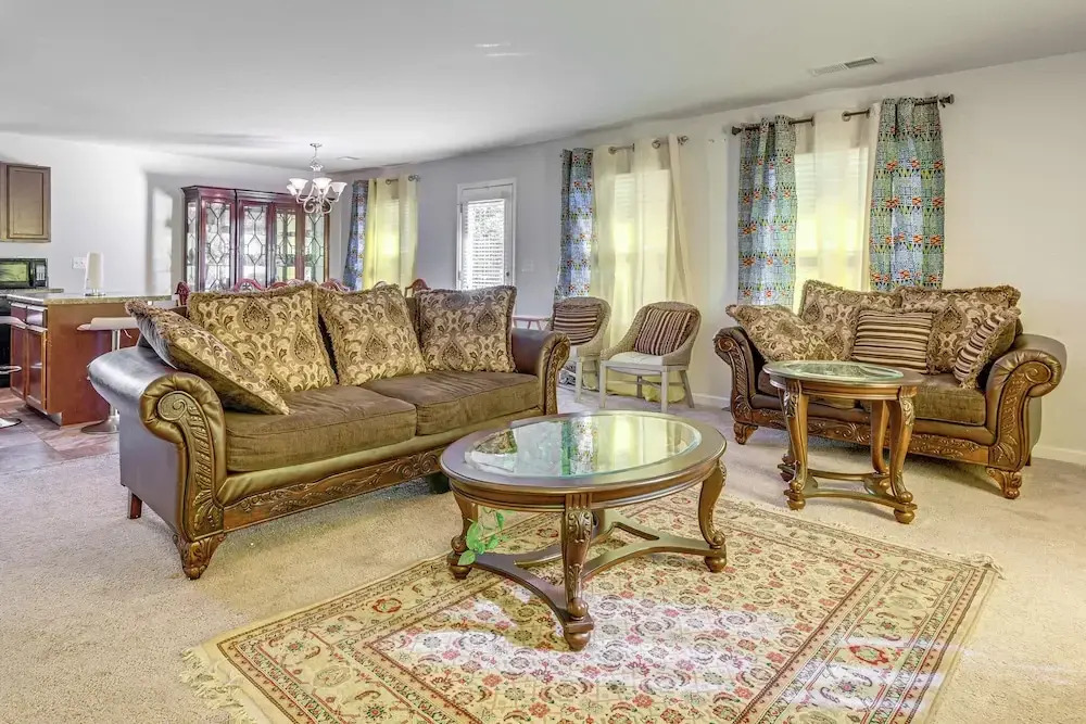 6 Mi to Atlanta Airport! Home w/ Furnished Patio