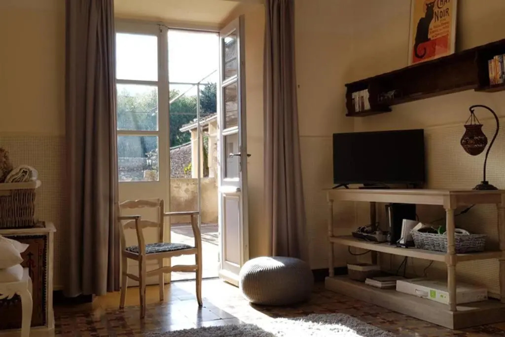 St Jean du Gard : Spacious Apartment with Use of Pool