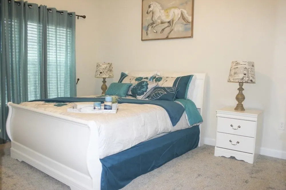 4BR Townhome in Storey Lake by SHV-4971