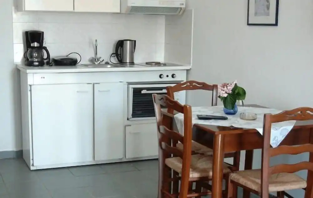 Erato Apartments