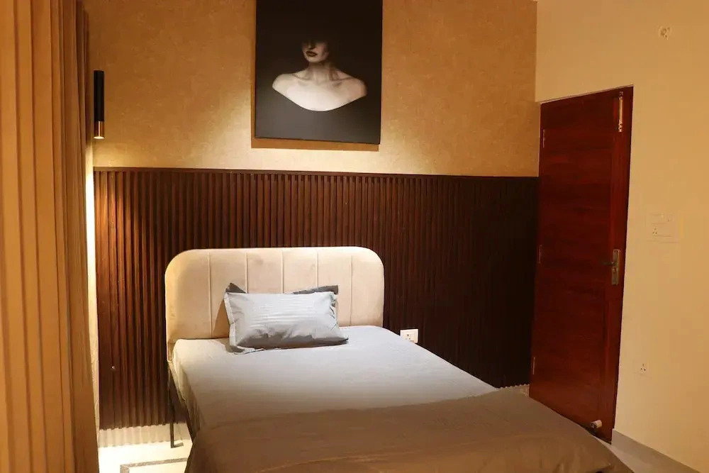 LetStay Vasantkunj Delhi