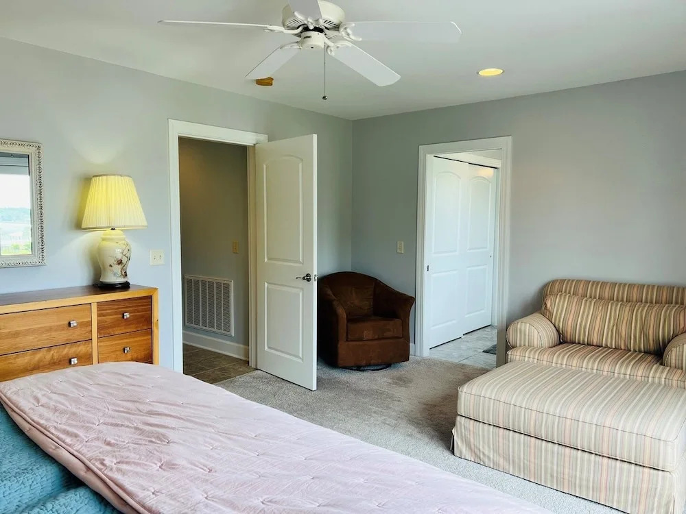Fairway To Heaven 3 Bedroom Home by RedAwning