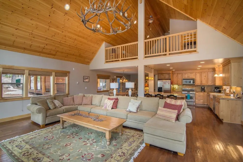 Falcon Point 3 Bedroom Holiday Home By Tahoe Truckee